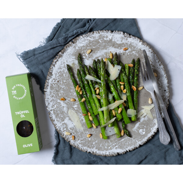 Gegrillter grüner Spargel mit Trüffelöl - 