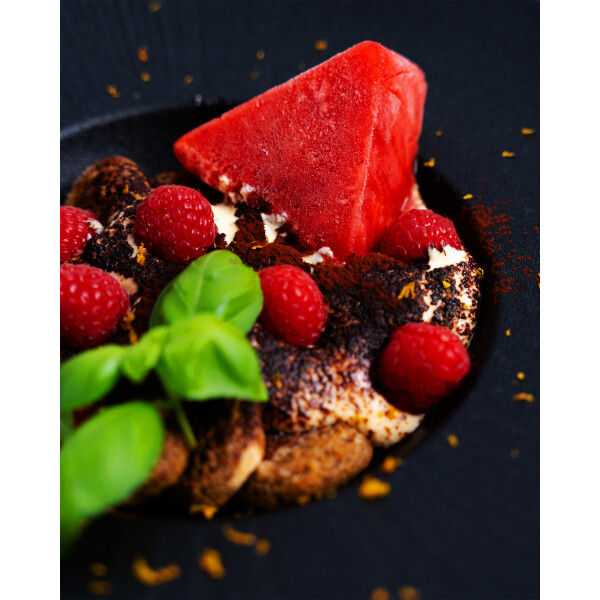 Trüffel-Tiramisu-Flip mit Erdbeersorbet - Trüffel-Tiramisu-Flip mit Erdbeersorbet