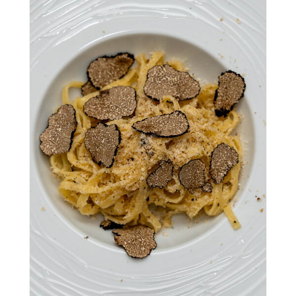 Der Klassiker: Pasta mit Trüffelbutter und frischem Trüffel - 
