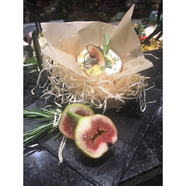 AROMATISCHER ZIEGENKÄSE MIT TRÜFFEL HONIGTÖPFCHEN IM OFEN GRATINIERT - Aromatischer Ziegenkäse mit Trüffel Honigtöpfchen im Ofen gratiniert