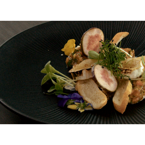 Tatar von Avocado und Papaya mit karamellisiertem Ziegenkäse - 