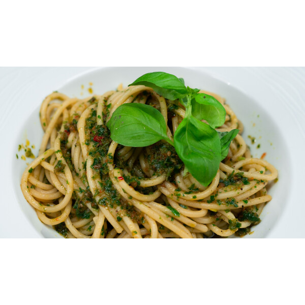 Spaghetti Aglio e Olio mit Trüffelnote - Spaghetti Aglio e Olio mit feiner Trüffelnote